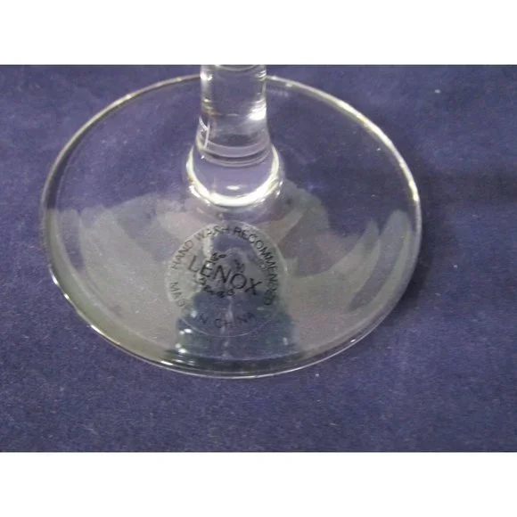 Lenox Holiday Gems Emerald Green Balloon Wine Glass Clear Stem and foot, nwt - Picture 3 of 11